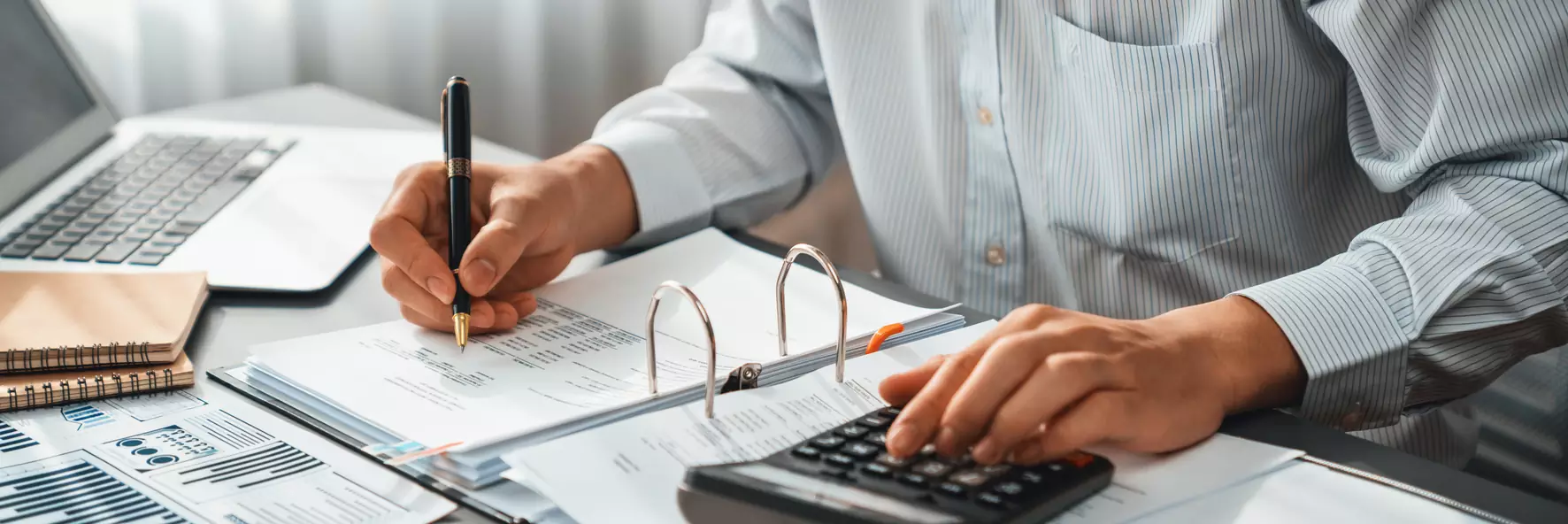 Administratie en advies bij FinExperts